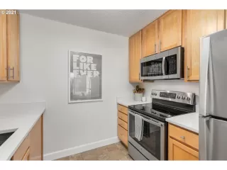 Photo #4: 21420671 Listing