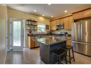 Photo #1: 21420698 Listing