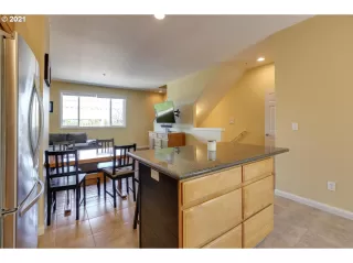 Photo #3: 21420698 Listing