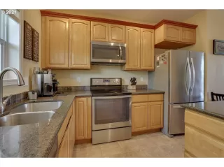 Photo #5: 21420698 Listing