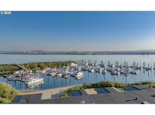 Photo #2: 214215706 Listing