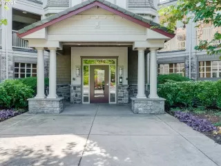 Photo #5: 214215706 Listing