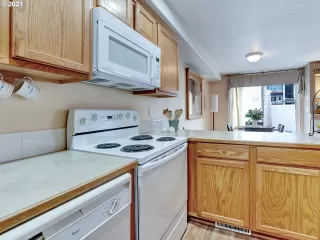 Photo #3: 21422149 Listing