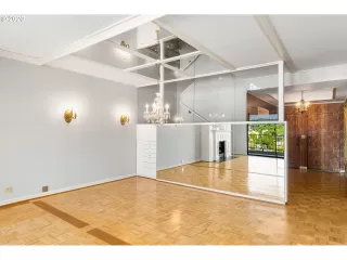 Photo #6: 21422240 Listing