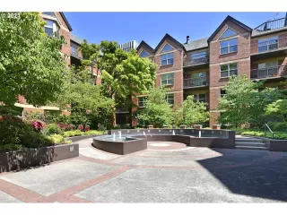 Photo #5: 21422546 Listing 