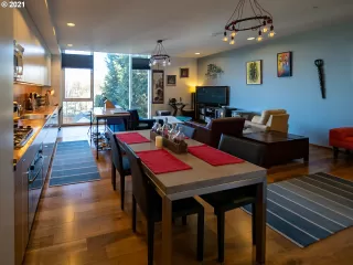 Photo #1: 21422811 Listing 