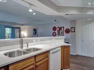 Photo #2: 21422857 Listing