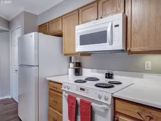 Photo #4: 21422857 Listing