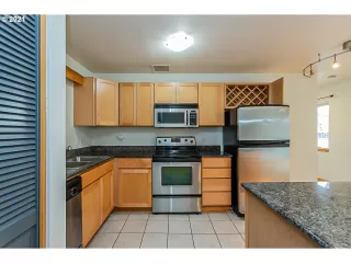 Photo #1: 21423440 Listing 