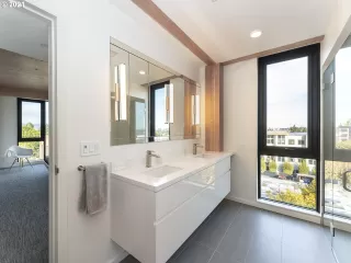 Photo #4: 21423540 Listing