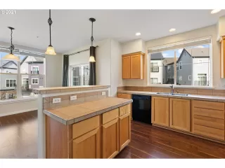 Photo #1: 21423748 Listing