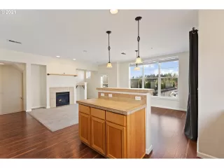 Photo #2: 21423748 Listing