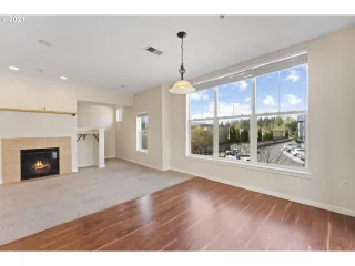 Photo #3: 21423748 Listing