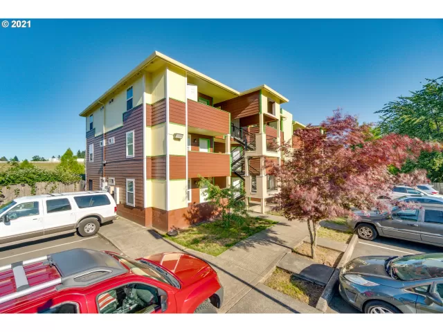 MLS: 21424122 Condo For Sale
