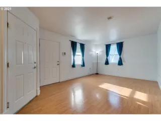 Photo #6: 21424122 Listing