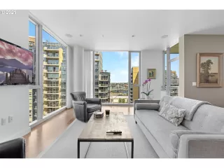 Photo #6: 21424921 Listing