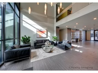 Photo #2: 21425646 Listing