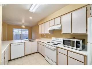 Photo #2: 21425752 Listing