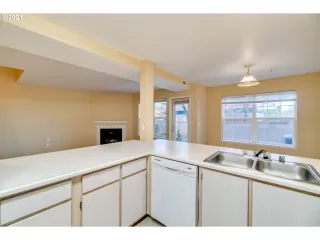 Photo #3: 21425752 Listing