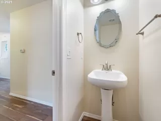 Photo #1: 21425912 Listing