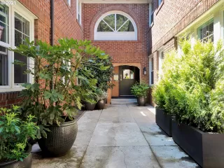 Photo #1: 21427447 Listing