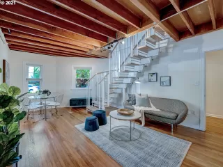 Photo #3: 21427447 Listing