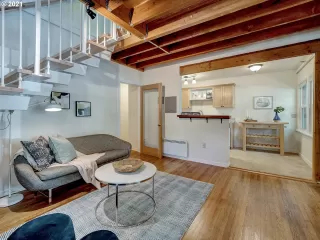 Photo #5: 21427447 Listing