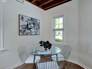 Photo #6: 21427447 Listing