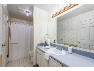 Photo #2: 21427771 Listing 