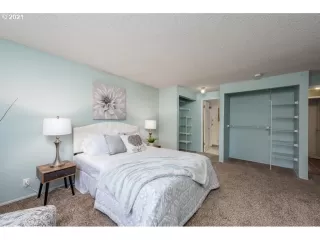 Photo #4: 21427771 Listing 