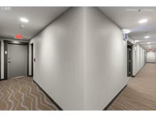 Photo #3: 21427892 Listing