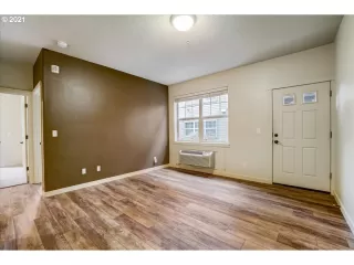 Photo #4: 21428524 Listing 