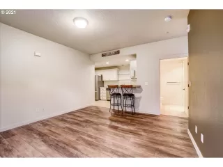 Photo #6: 21428524 Listing 