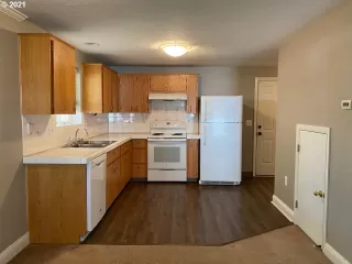 Photo #2: 21428674 Listing