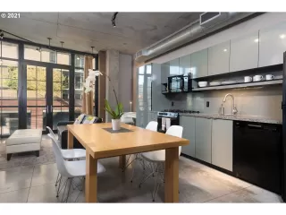 Photo #3: 21428722 Listing