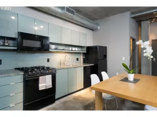 Photo #6: 21428722 Listing