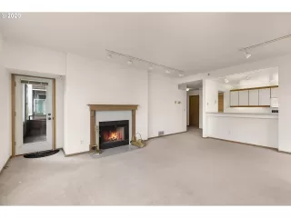 Photo #2: 21428999 Listing 