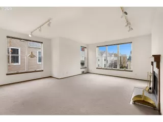 Photo #3: 21428999 Listing 