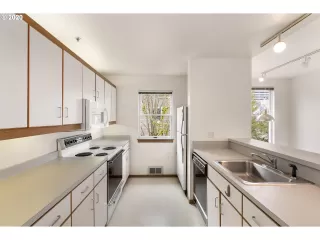 Photo #6: 21428999 Listing 