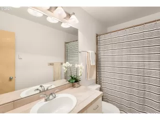 Photo #4: 21429917 Listing 