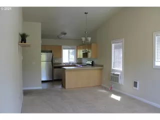 Photo #6: 21430624 Listing