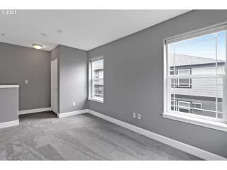 Photo #3: 21430960 Listing