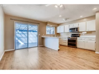 Photo #3: 21431841 Listing