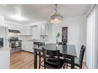 Photo #2: 21431950 Listing