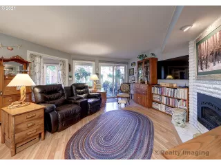 Photo #1: 21432347 Listing 