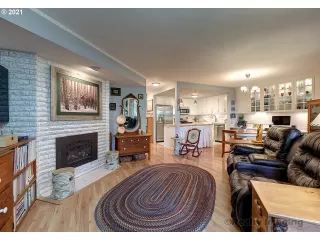 Photo #2: 21432347 Listing 