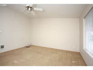 Photo #4: 21432842 Listing 