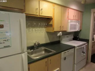 Photo #1: 21433248 Listing