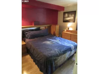 Photo #5: 21433248 Listing