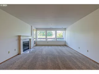 Photo #2: 21433425 Listing